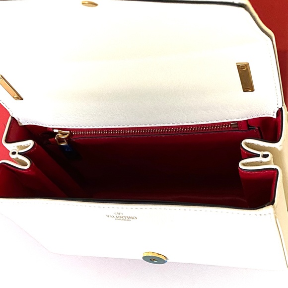 Valentino Garavani Stud Sign Shoulder Bag Light Ivory NIB - Picture 15 of 16